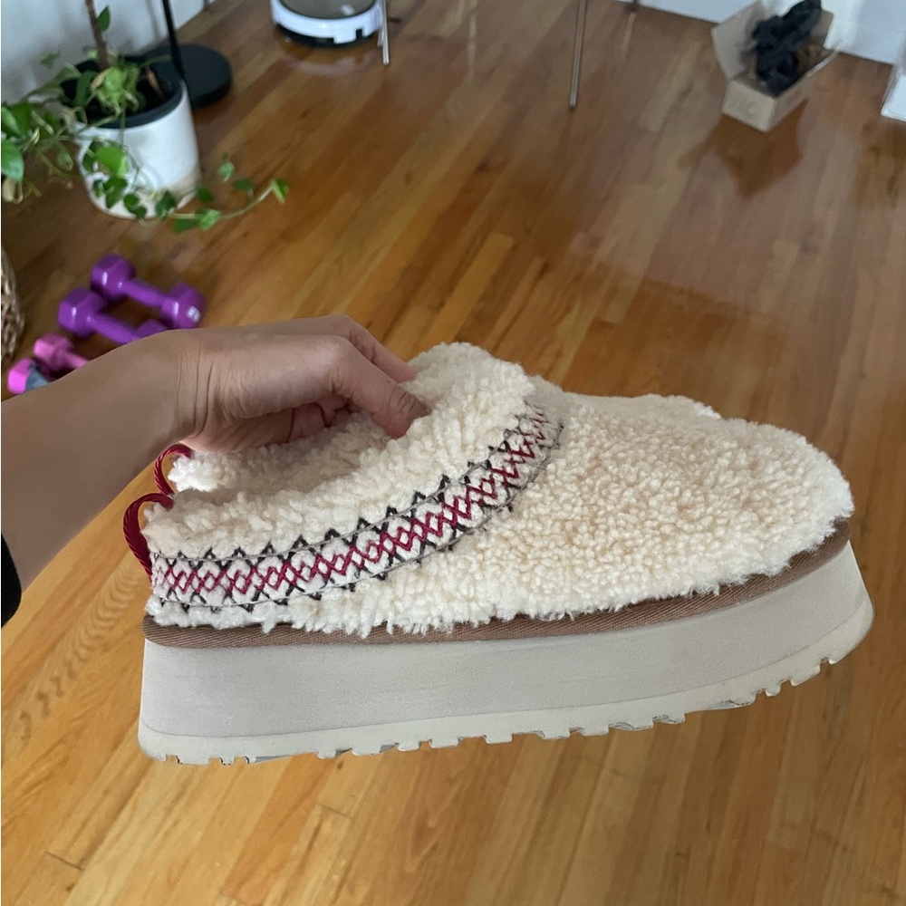 Ugg Tazz Braid Size 7